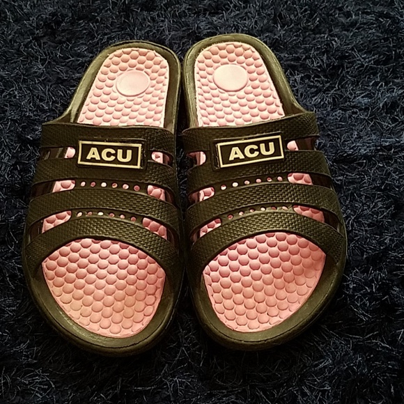 $10 sandals